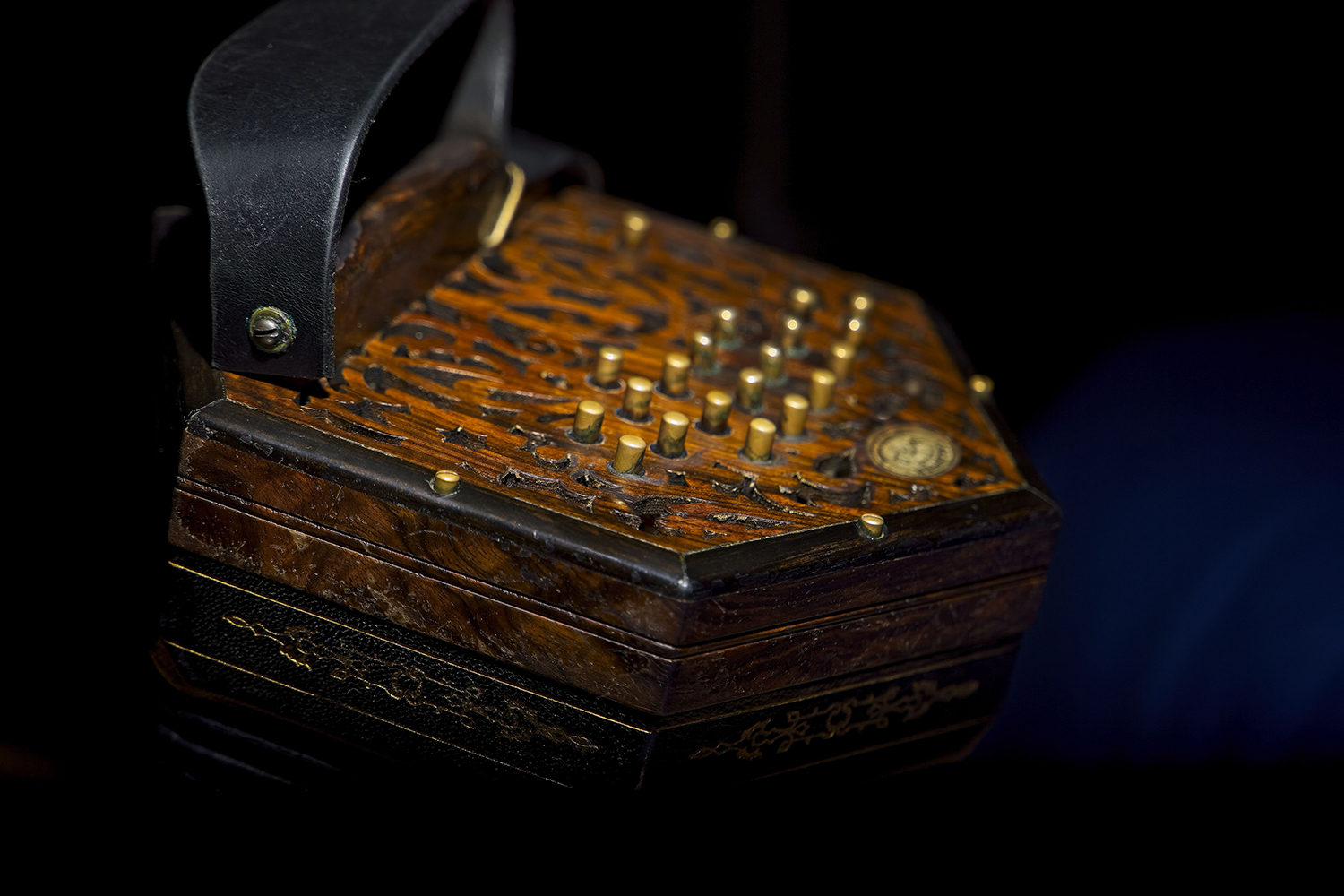 Playing the concertina , why ? Autour du Concertina